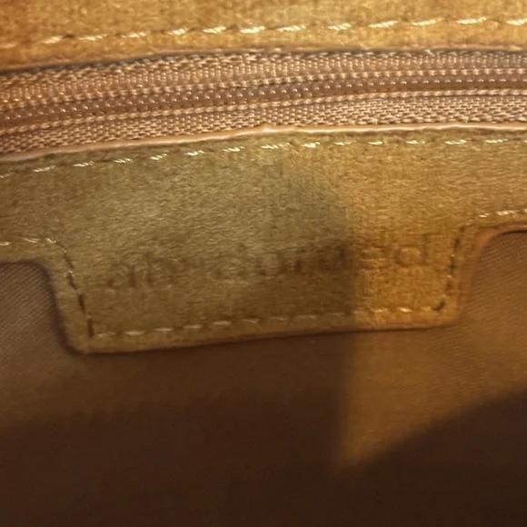 Ah-dorned Tan Faux Suede Leather Zip Top Crossbody Leopard Guitar Strap Bag - Picture 10 of 10